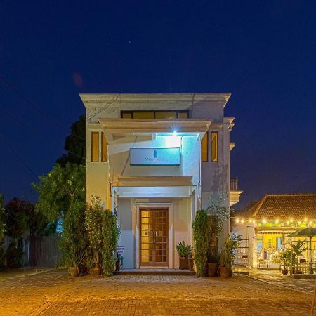 יוגיאקרטה D'Talent Hotel מראה חיצוני תמונה