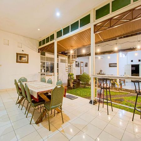יוגיאקרטה D'Talent Hotel מראה חיצוני תמונה