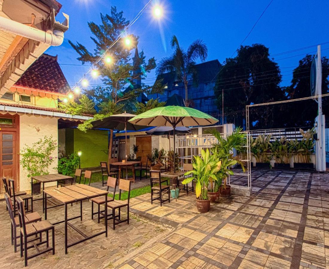 יוגיאקרטה D'Talent Hotel מראה חיצוני תמונה