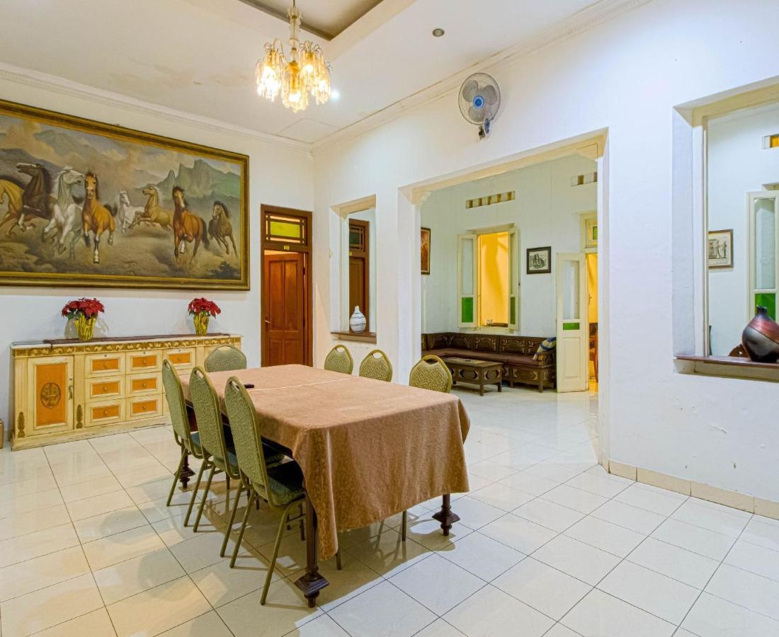 יוגיאקרטה D'Talent Hotel מראה חיצוני תמונה