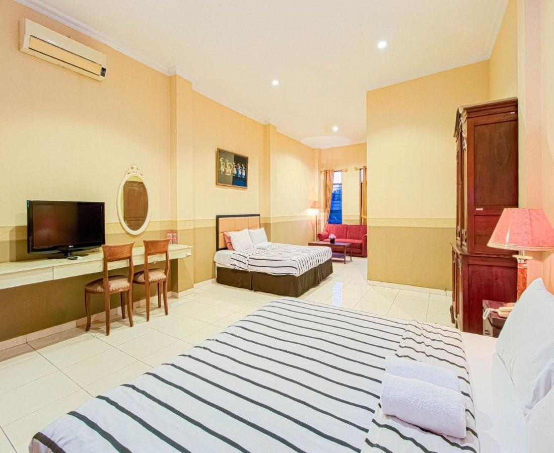יוגיאקרטה D'Talent Hotel מראה חיצוני תמונה