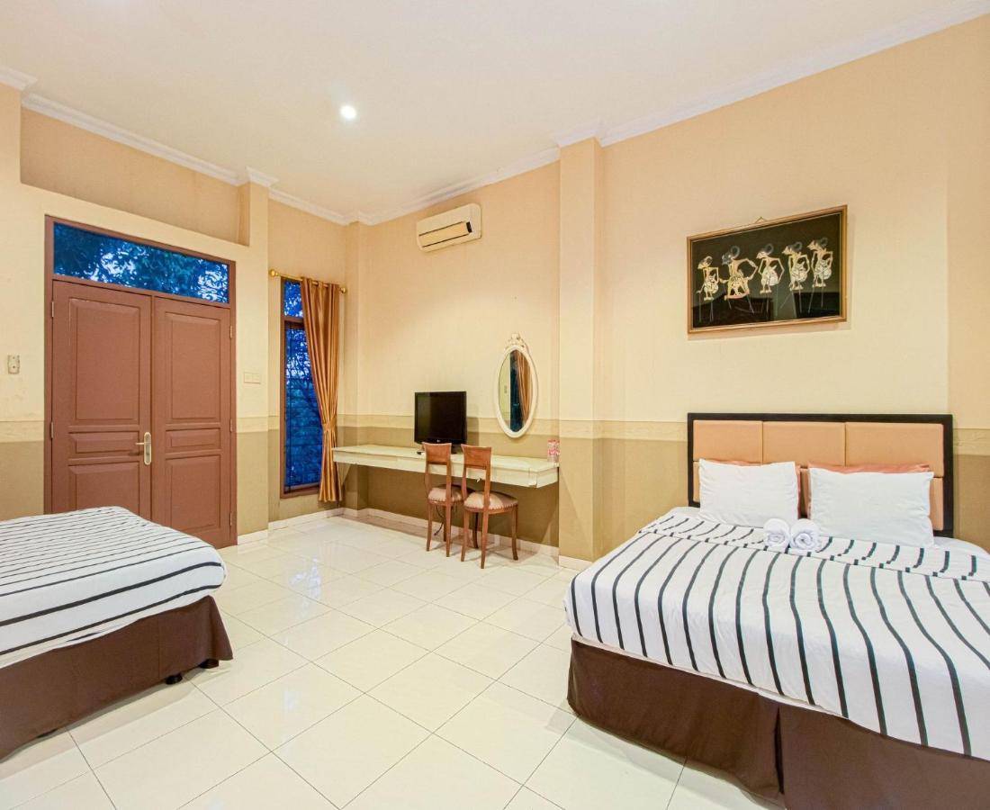 יוגיאקרטה D'Talent Hotel מראה חיצוני תמונה